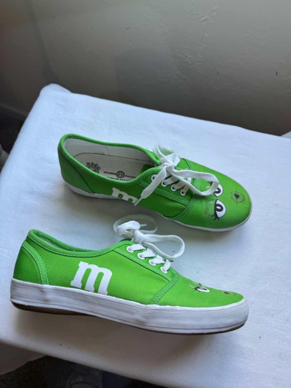Bradford Exchange M&M Green Women's Canvas Sneakers Size 7.5